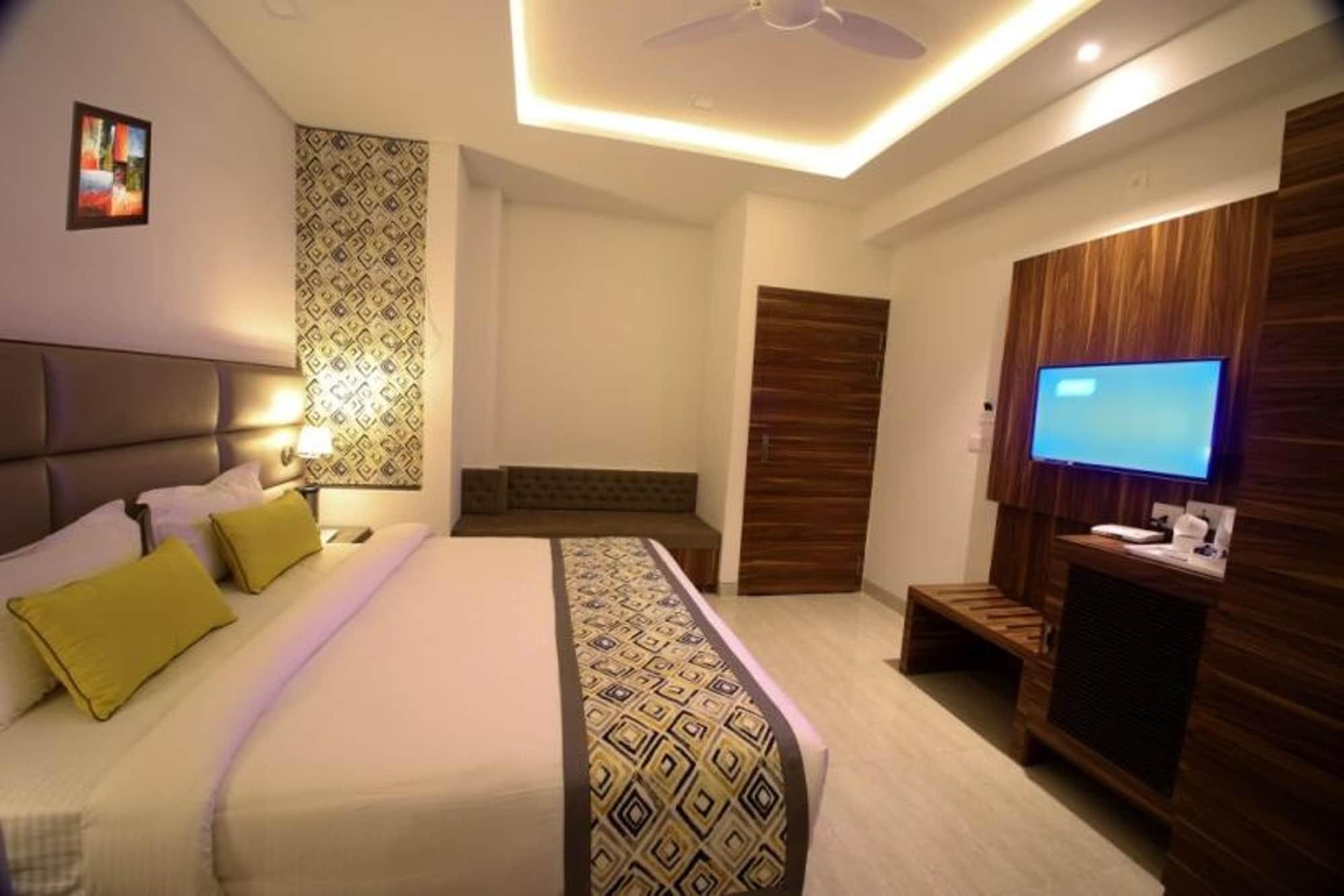 Hotel Narayanam Kota  Bagian luar foto