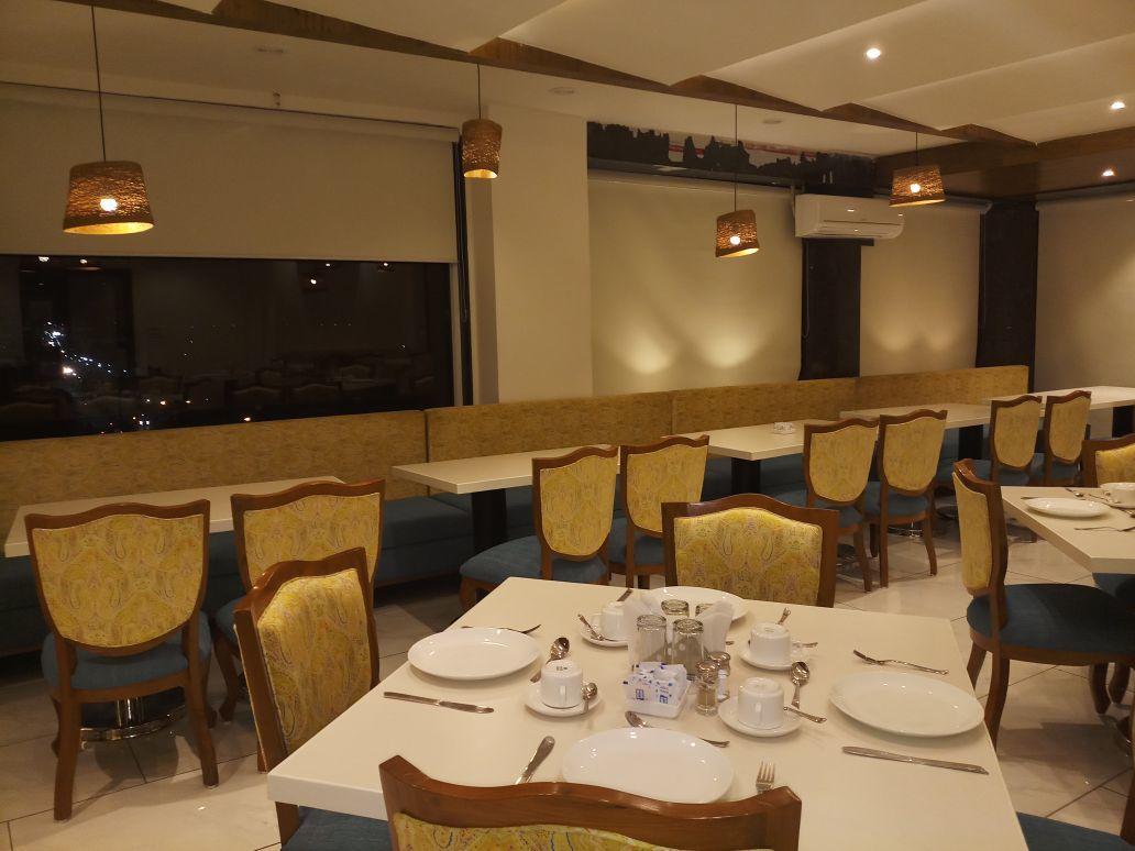 Hotel Narayanam Kota  Bagian luar foto