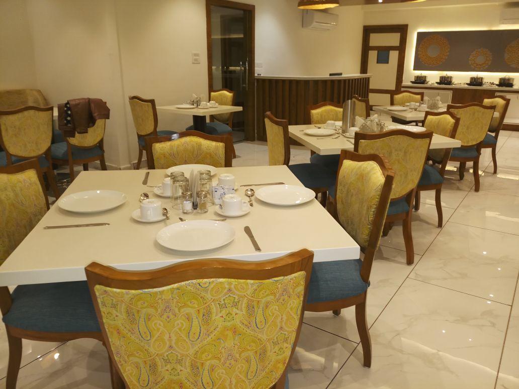 Hotel Narayanam Kota  Bagian luar foto